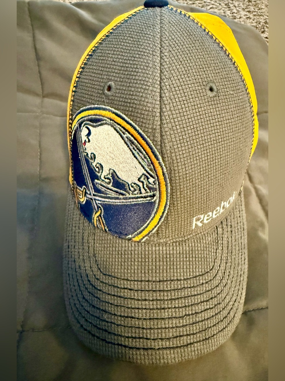 Reebok NHL Buffalo Sabres Hat